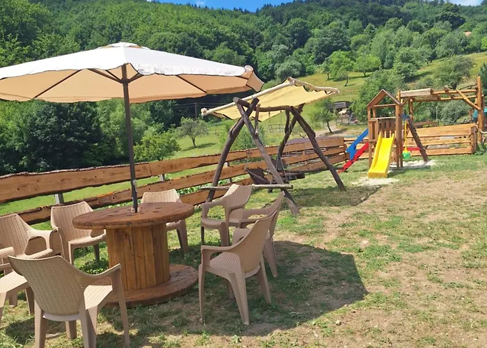 Na Detskej Zazitkovej Farme Fajnovo 노바바냐