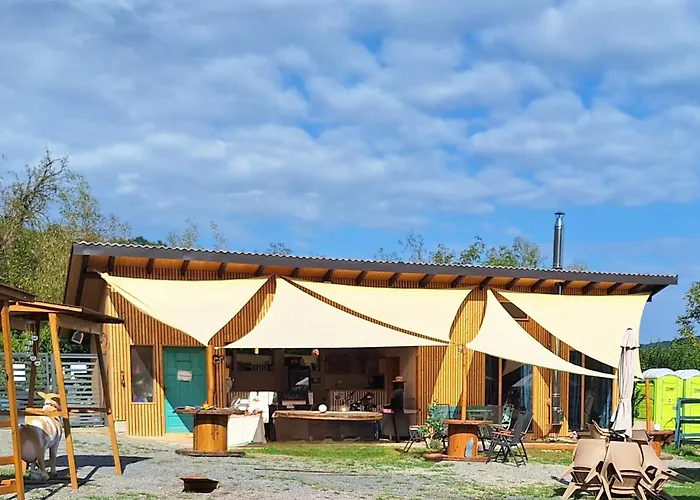 Na Detskej Zazitkovej Farme Fajnovo 아파트 *